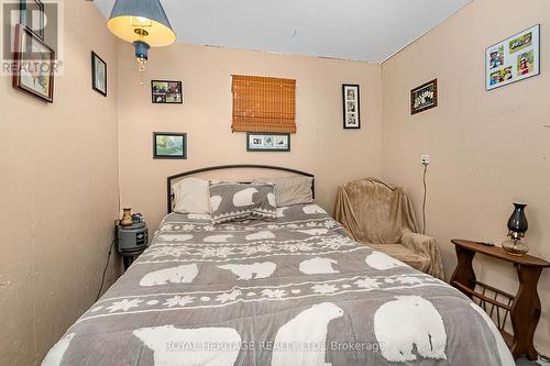 290 South Waseosa Lake Road, Huntsville, ON - Indoor Photo Showing Bedroom