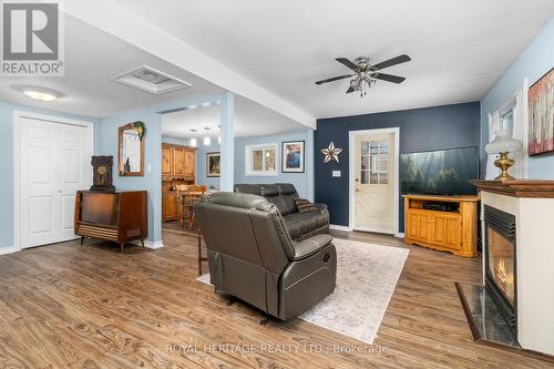 290 South Waseosa Lake Road, Huntsville, ON - Indoor