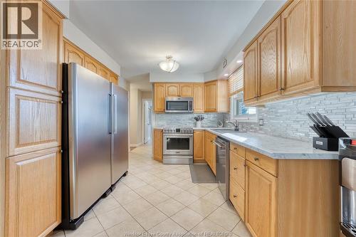 111 Danforth, Leamington, ON - Indoor Photo Showing Kitchen