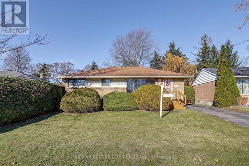4 BRANT AVENUE  St. Thomas, ON N5R 1Z4