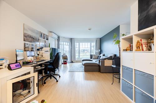 Living room - 2-5625 Rue Condor, Brossard, QC - Indoor