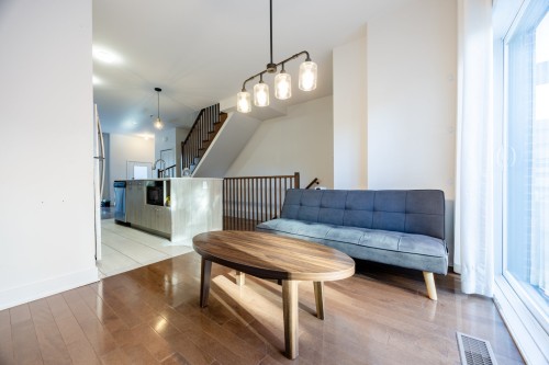 Salon - 1036Z Rue Jacqueline-Sicotte, Montréal (Lasalle), QC 