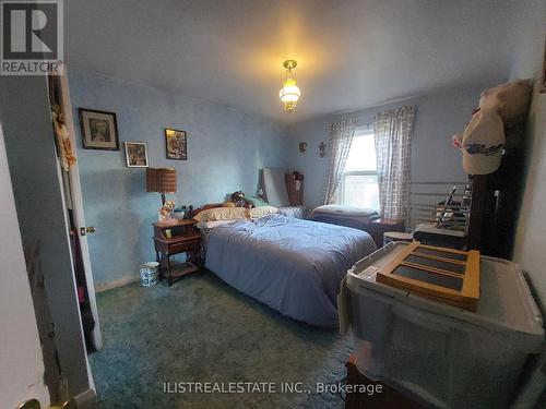 29 Holland Avenue, Toronto, ON - Indoor Photo Showing Bedroom