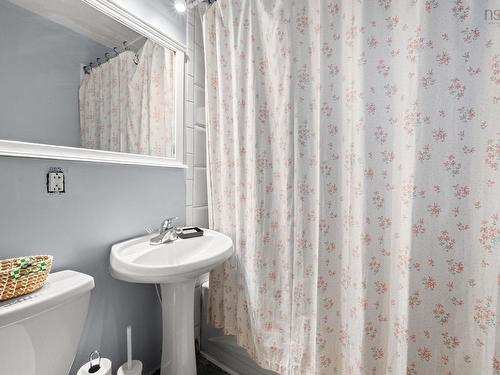 13935 Highway 1, Hants Border, NS 