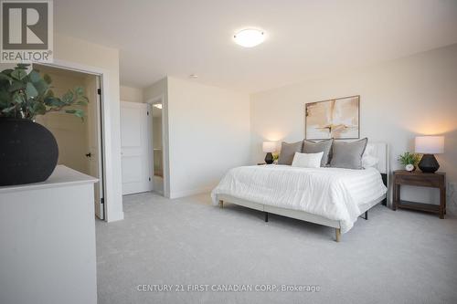 4295 Calhoun Way, London South (South V), ON - Indoor Photo Showing Bedroom