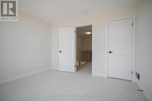 4295 Calhoun Way, London South (South V), ON - Indoor Photo Showing Other Room