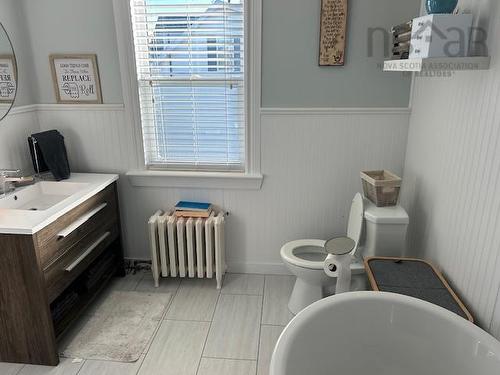 633 King Street, New Waterford, NS 