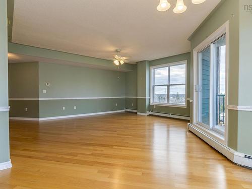 409 114 Regency Park Drive, Halifax, NS 