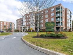 409 114 Regency Park Drive  Halifax, NS B3S 1R9