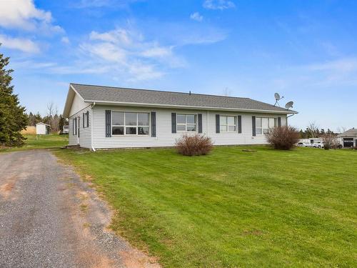 7 BAYVIEW Crescent  Souris West, PE C0A 2B0