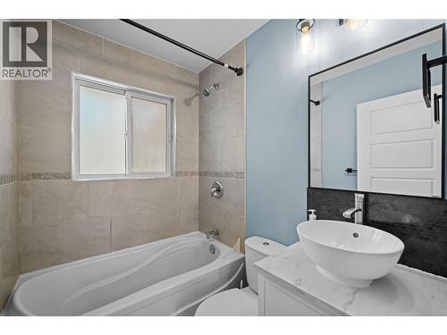 2037 Parker Drive, Merritt, BC - Indoor Photo Showing Bathroom