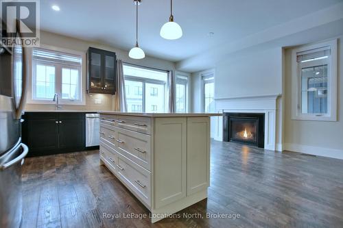 185 Yellow Birch Crescent, Blue Mountains, ON - Indoor With Fireplace