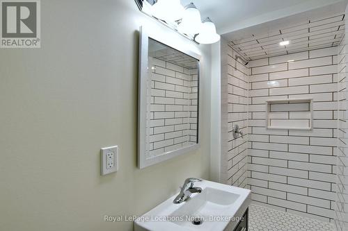 185 Yellow Birch Crescent, Blue Mountains, ON - Indoor Photo Showing Bathroom