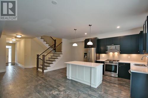 185 Yellow Birch Crescent, Blue Mountains, ON - Indoor Photo Showing Kitchen With Stainless Steel Kitchen With Upgraded Kitchen