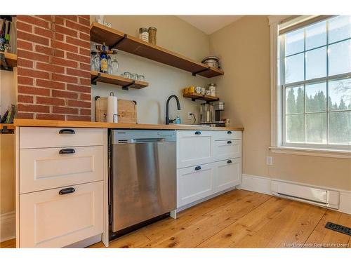 118 Perry Point Rd, Kingston, NB 