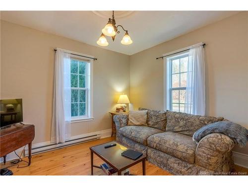 118 Perry Point Rd, Kingston, NB 