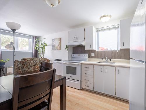 Vue d'ensemble - 351A  - 351D Rue Du Bord-De-L'Eau, Sorel-Tracy, QC - Indoor Photo Showing Kitchen