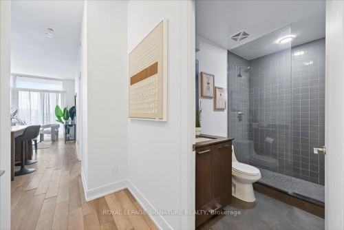 Lph06-9471 Yonge Street, Richmond Hill, ON - Indoor Photo Showing Bathroom