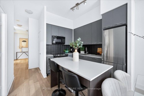 Lph06-9471 Yonge Street, Richmond Hill, ON - Indoor