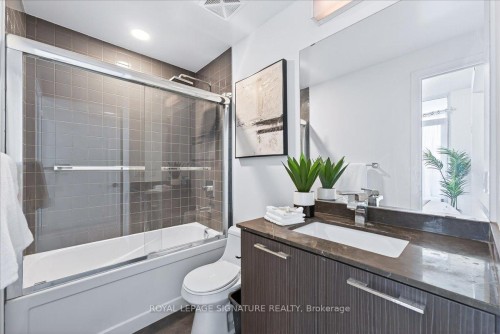 Lph06-9471 Yonge Street, Richmond Hill, ON - Indoor Photo Showing Bathroom