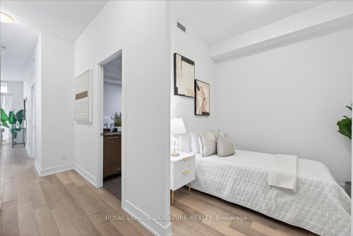 Lph06-9471 Yonge Street, Richmond Hill, ON - Indoor Photo Showing Bedroom