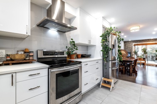 Kitchen - 4734 Rue Lake, Dollard-Des-Ormeaux, QC 