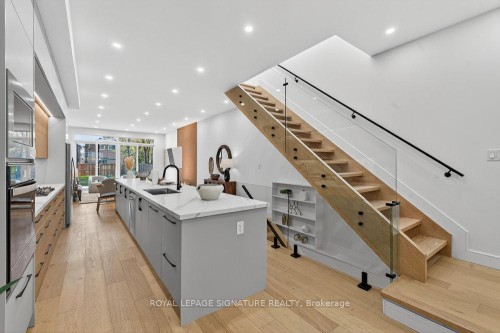 241 Cedarvale Avenue, Toronto, ON - Indoor