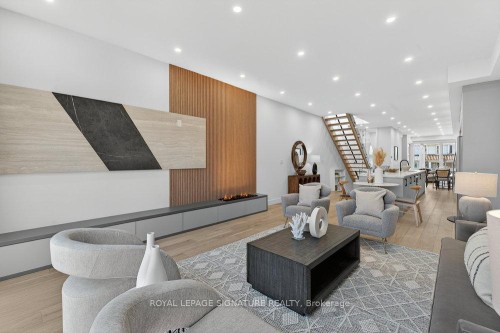 241 Cedarvale Avenue, Toronto, ON - Indoor Photo Showing Living Room