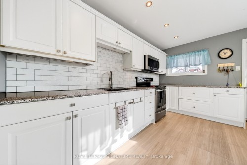 36 Cheever Street, Hamilton, ON - Indoor Photo Showing Kitchen With Upgraded Kitchen