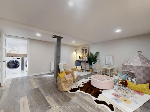 92 Alder Crescent, Toronto, ON 