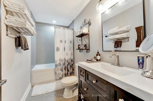 74 Melbourne Street, Hamilton, ON 