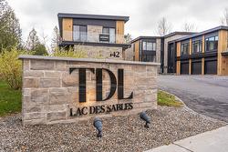 C-142 Ch. du Tour-du-Lac  Sainte-Agathe-Des-Monts, QC J8C 2Z8