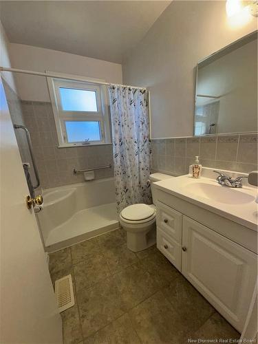 48 Coronation Dr, Moncton, NB 