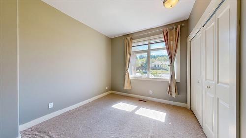 1631 Mt. Pyramid Crescent, Cranbrook, BC - Indoor Photo Showing Other Room