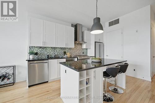 Ph7 - 808 Bronson Avenue, Ottawa, ON - Indoor Photo Showing Kitchen With Stainless Steel Kitchen With Upgraded Kitchen