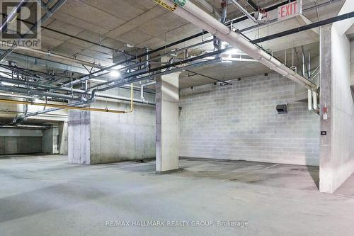 Ph7 - 808 Bronson Avenue, Ottawa, ON - Indoor Photo Showing Garage