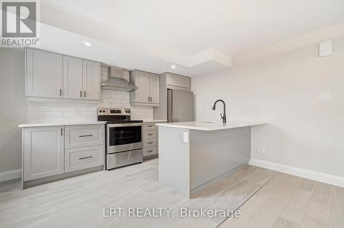 #2 - 383 Brant Street, Ottawa, ON - Indoor Photo Showing Kitchen