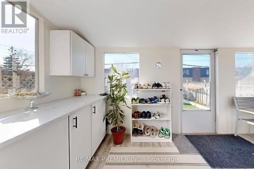 888 Krosno Boulevard, Pickering, ON - Indoor Photo Showing Kitchen