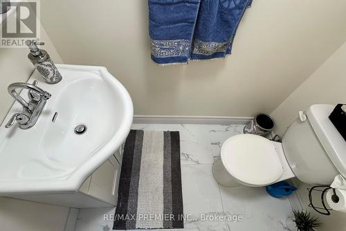 888 Krosno Boulevard, Pickering, ON - Indoor Photo Showing Bathroom
