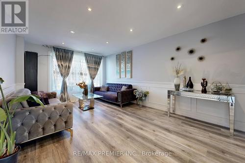 888 Krosno Boulevard, Pickering, ON - Indoor