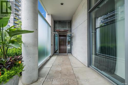 302 - 238 Davenport Road, Toronto, ON - Outdoor