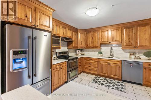 123 Guthrie Crescent, Whitby, ON - Indoor Photo Showing Kitchen With Double Sink