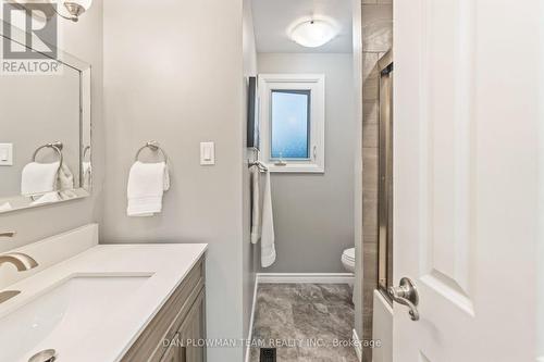 123 Guthrie Crescent, Whitby, ON - Indoor Photo Showing Bathroom