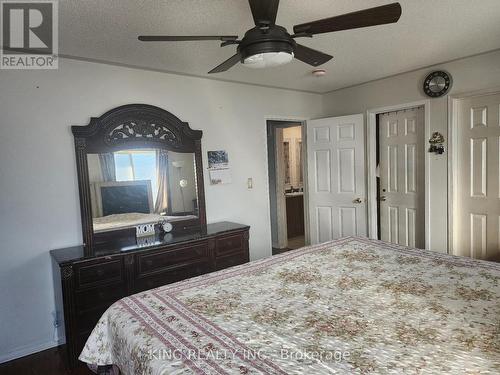 12 Travis Crescent, Brampton, ON - Indoor Photo Showing Bedroom