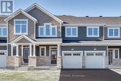 371 CROSSWAY TERRACE  Ottawa, ON K2S 2Z2