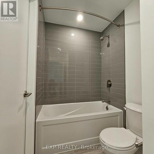 Dual Entry Bathroom - 2702 - 25 Wellington Street S, Kitchener, ON - Indoor Photo Showing Bathroom