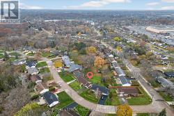 Walk to the Pen Centre shopping ! - 