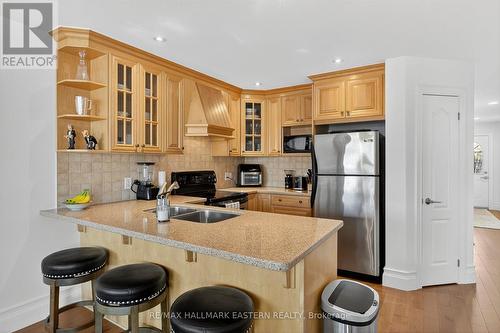 #1 - 929 Wentworth Street, Peterborough (Otonabee Ward 1), ON - Indoor Photo Showing Kitchen With Double Sink With Upgraded Kitchen