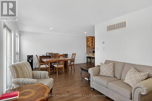 #1 - 929 Wentworth Street, Peterborough (Otonabee Ward 1), ON - Indoor Photo Showing Living Room