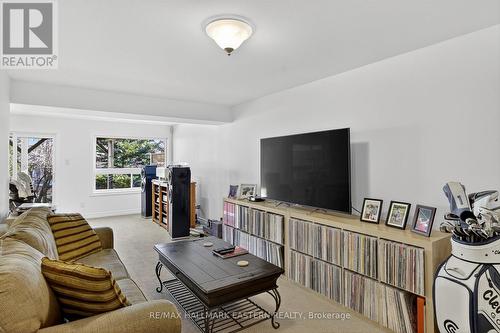 #1 - 929 Wentworth Street, Peterborough (Otonabee Ward 1), ON - Indoor Photo Showing Living Room